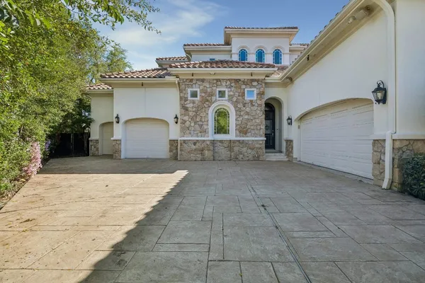 $2,925,000 | 11602 Versailles Lakes Lane, Houston, TX 77082