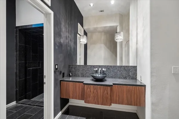 $2,925,000 | 11602 Versailles Lakes Lane, Houston, TX 77082