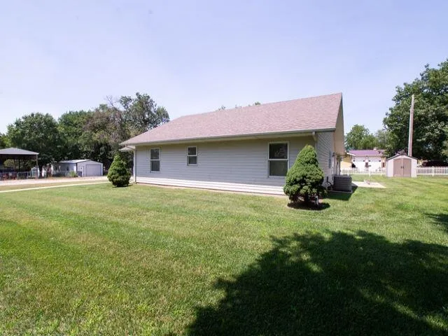 $165,000 | 602 Lawrence Avenue, Durham, KS 67438
