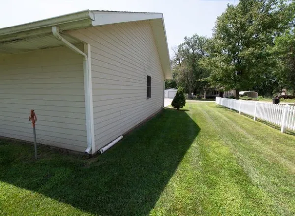 $165,000 | 602 Lawrence Avenue, Durham, KS 67438