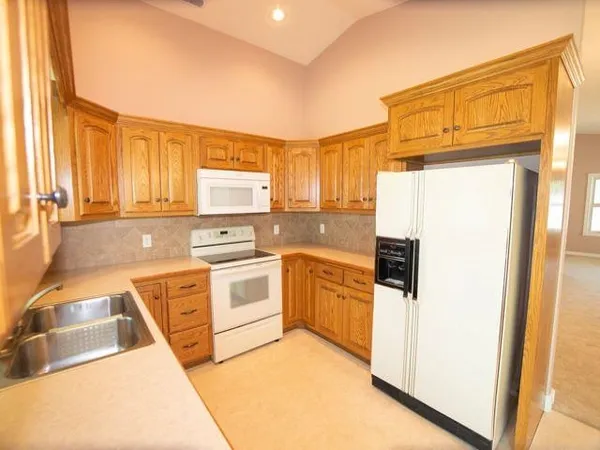 $165,000 | 602 Lawrence Avenue, Durham, KS 67438