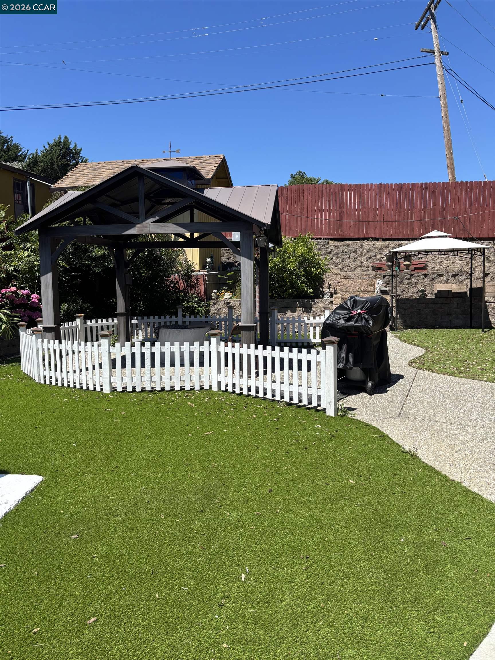 694 Renfrew Road El Sobrante, CA 94803 - Photo 17 of 26