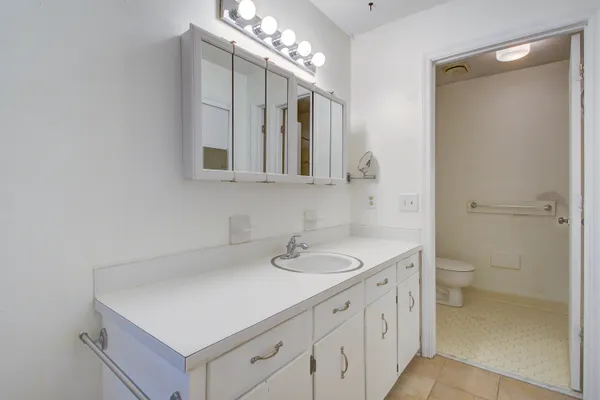$2,495 | 47 Rivers Point Row, Unit 3, Charleston, SC 29412