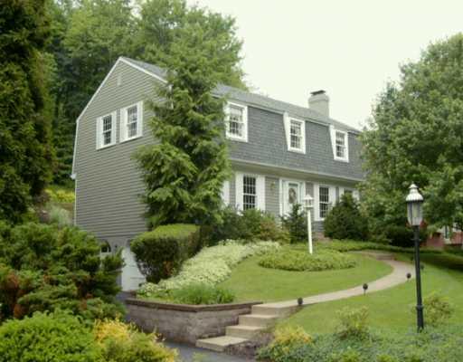 9349 North Florence Road Pittsburgh, PA 15237 - Photo 1 of 7 Exterior Front.