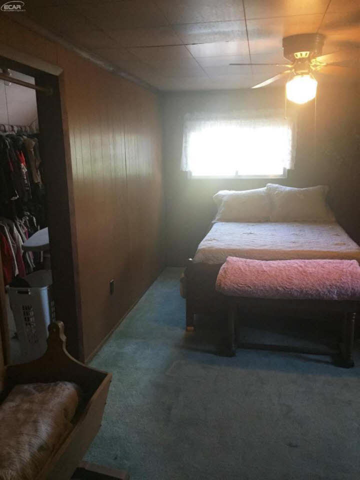 11228 North Center Road Clio, MI 48420 - Photo 17 of 48 21186297-16.JPG