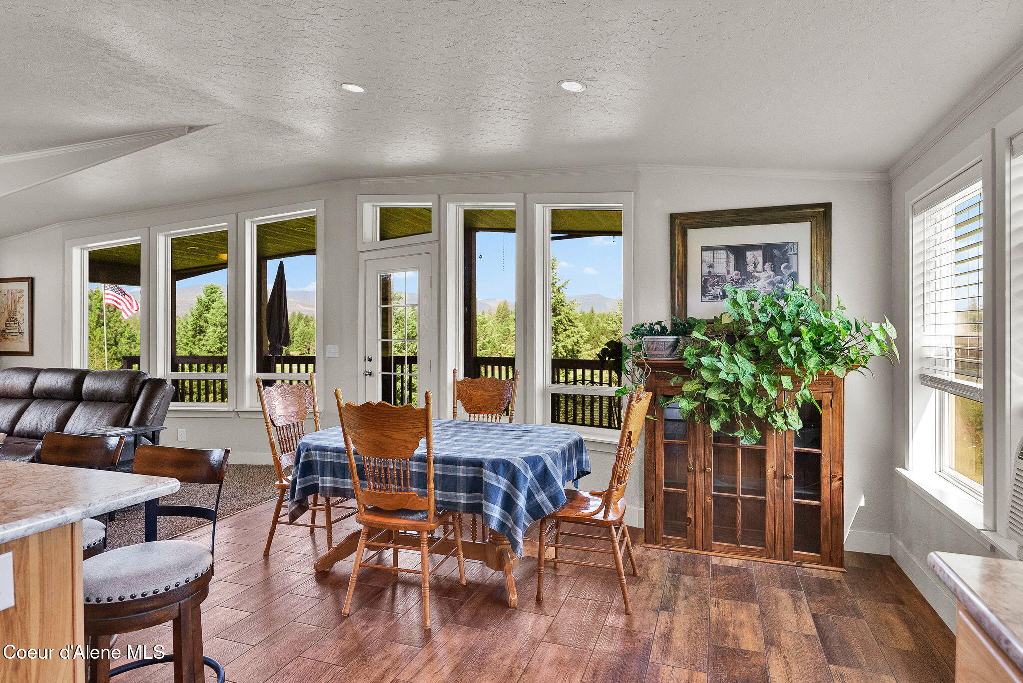 241 Promised Ridge Priest River, ID 83856 - Photo 13 of 58 Dining Room
