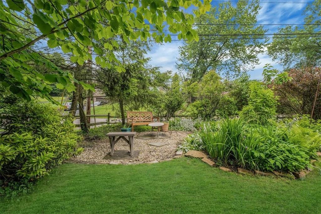 14 Elmhurst Road Green Tree, PA 15220 - Photo 42 of 50 Yard
