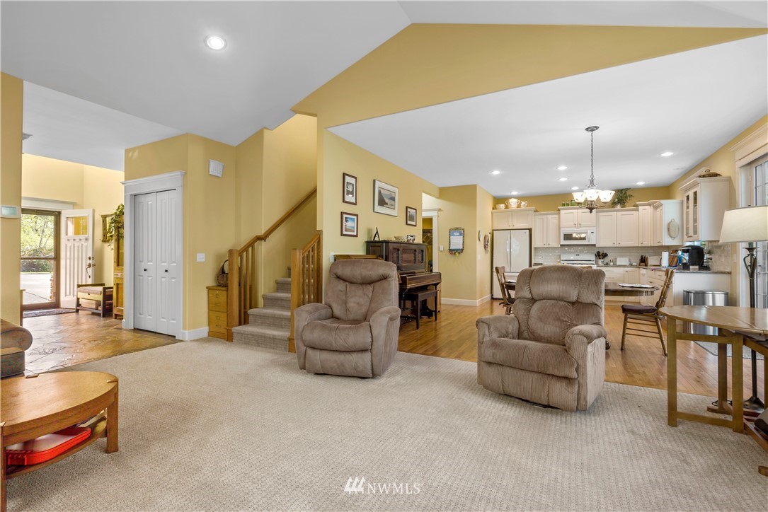 1456 Roma Road Bellingham, WA 98226 - Photo 6 of 34 Gallery Image 6