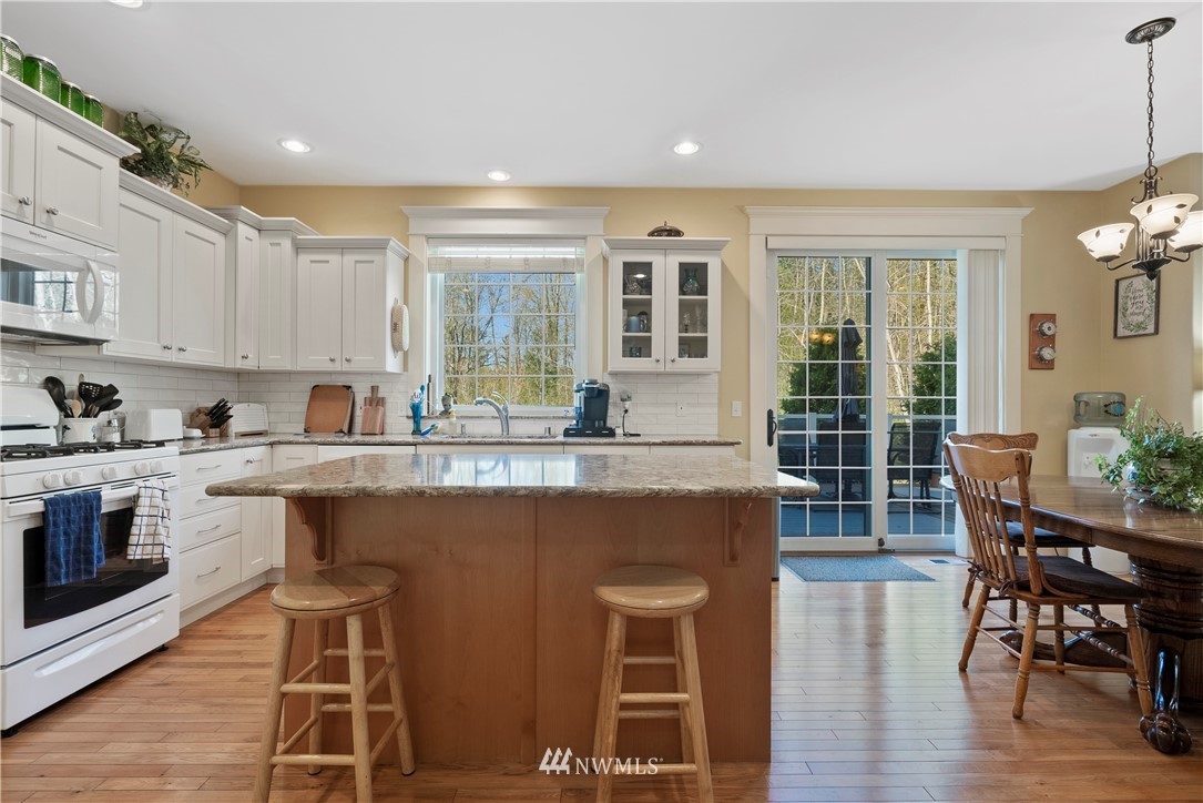 1456 Roma Road Bellingham, WA 98226 - Photo 10 of 34 Gallery Image 10