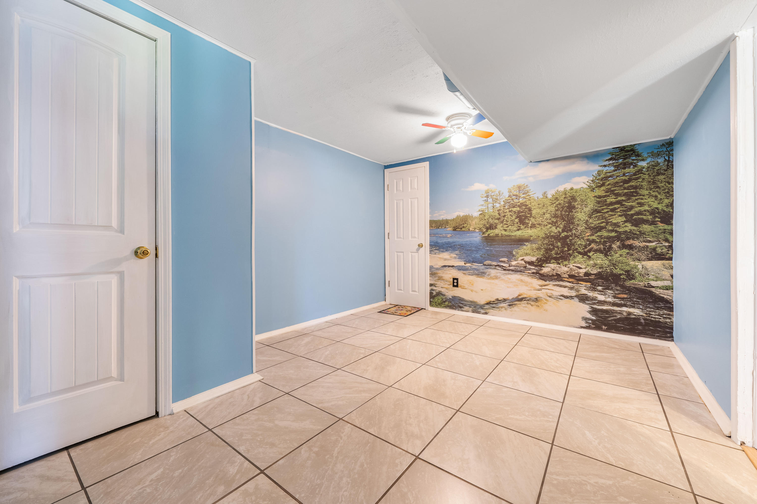 6002 Reedy Creek Road Bristol, VA 24202 - Photo 18 of 26 4TH BEDROOM