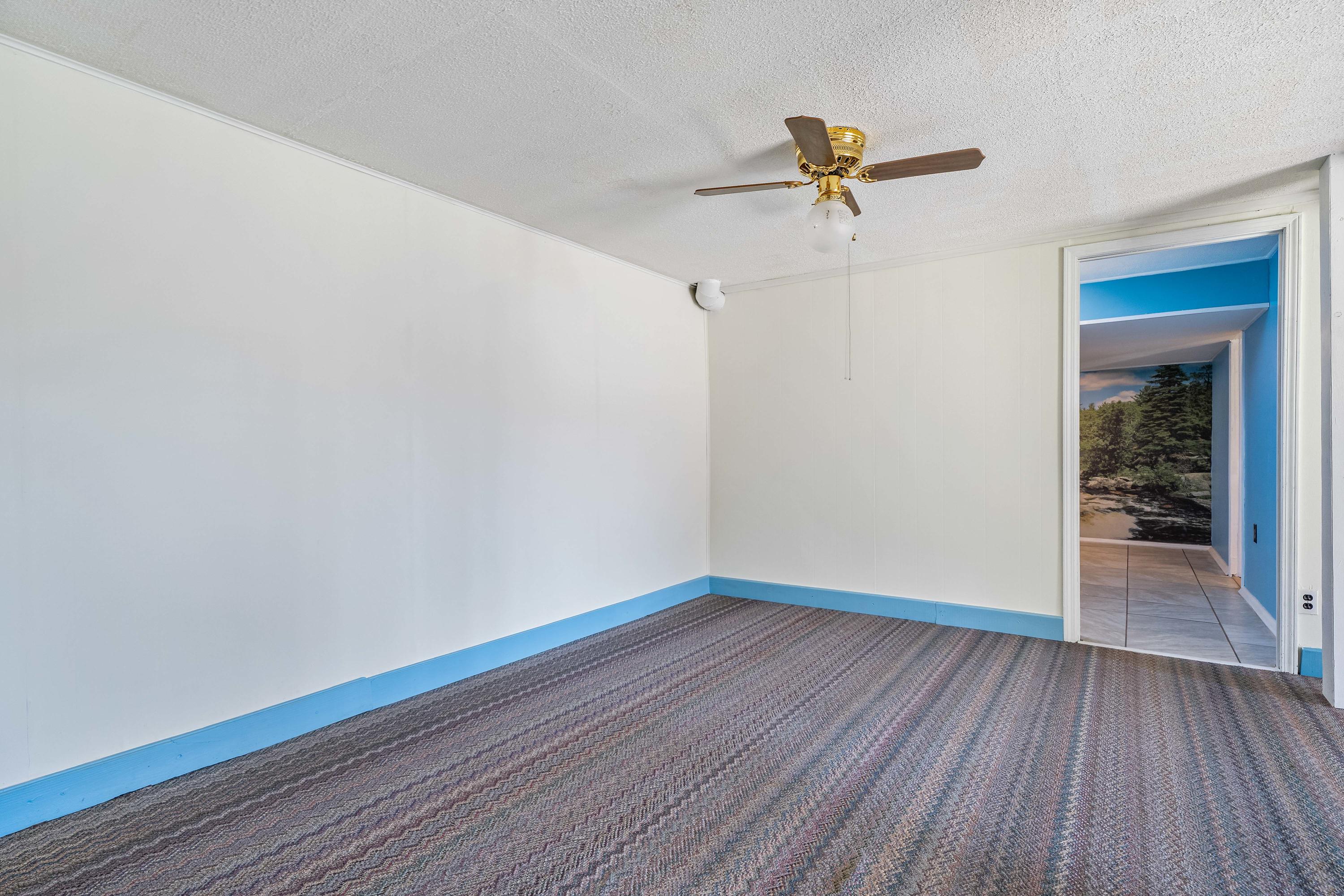 6002 Reedy Creek Road Bristol, VA 24202 - Photo 22 of 26 BASEMENT DEN