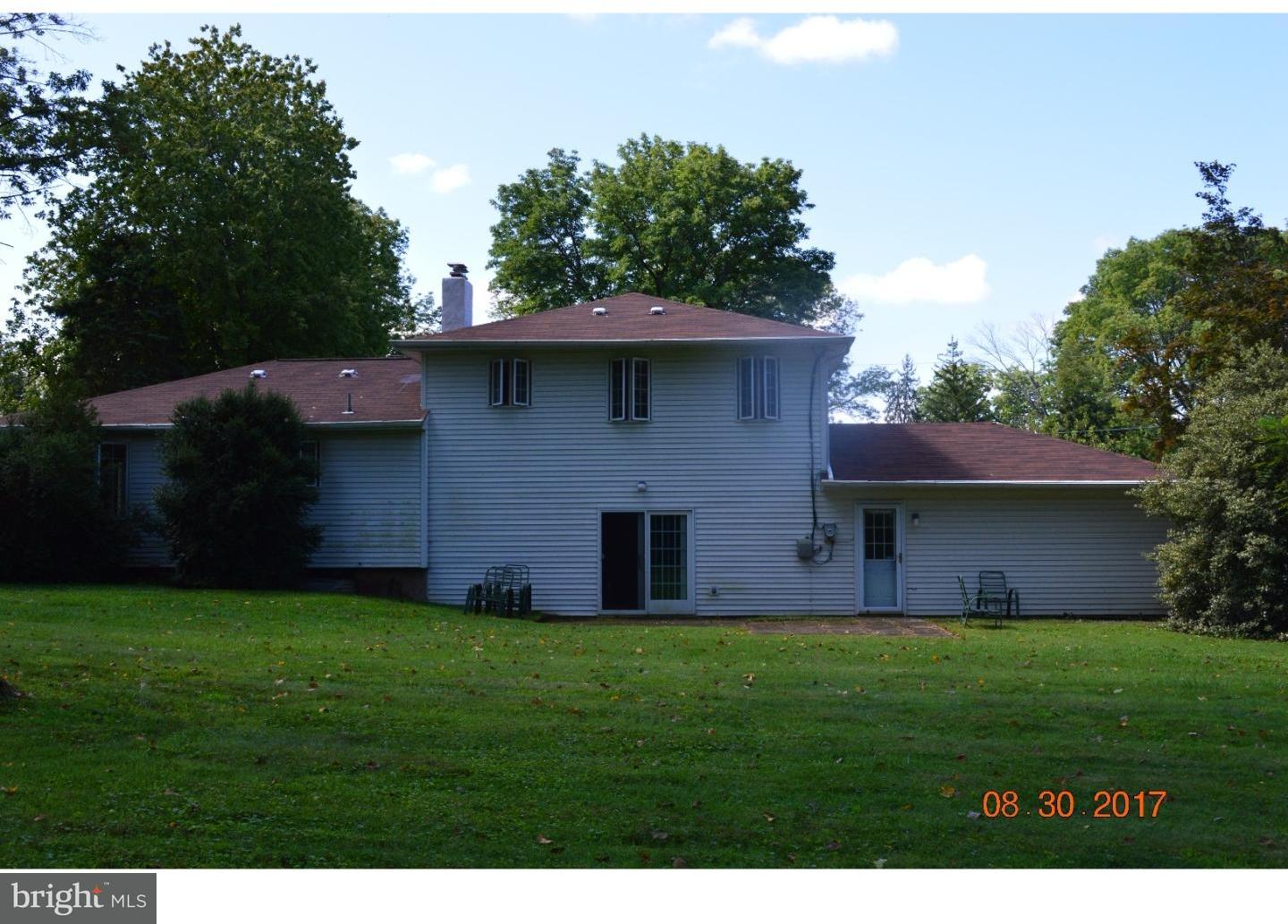 1931 Brandon Road Norristown, PA 19403 - Photo 15 of 25 Exterior Back