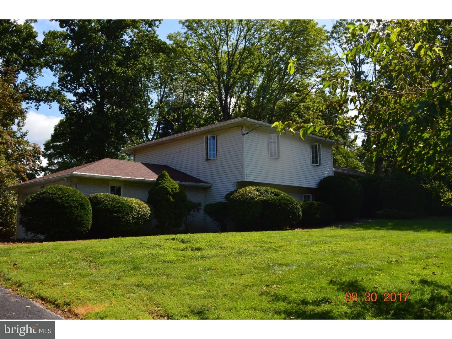 1931 Brandon Road Norristown, PA 19403 - Photo 3 of 25 Exterior