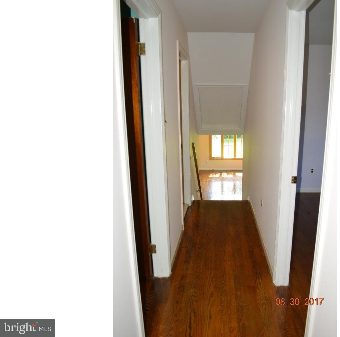 1931 Brandon Road Norristown, PA 19403 - Photo 25 of 25 Hallway