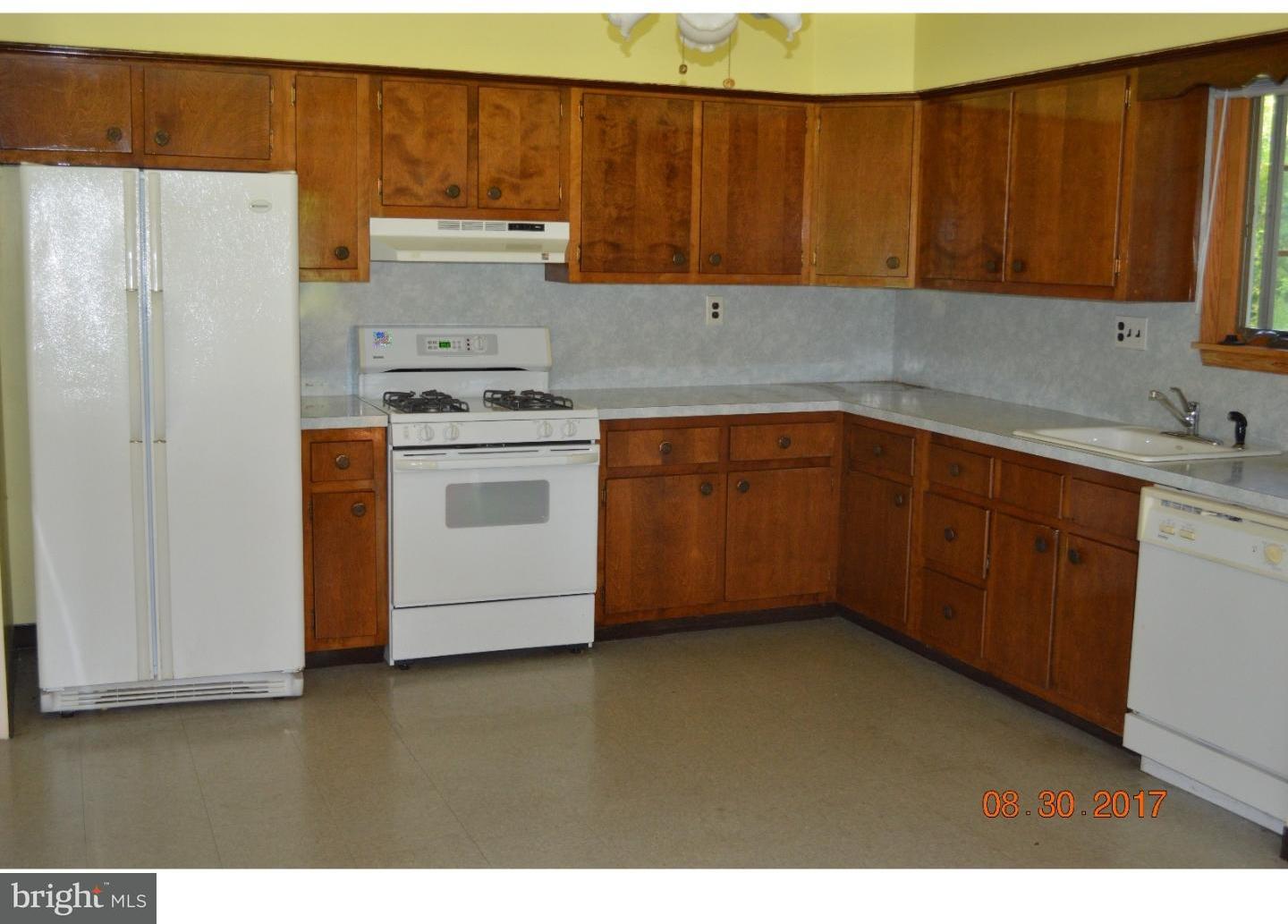 1931 Brandon Road Norristown, PA 19403 - Photo 7 of 25 Kitchen