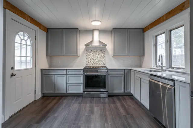 $675,000 | 94 Lakeshore Drive, Northwood, NH 03261