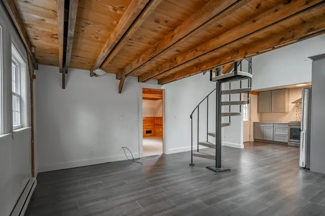 $675,000 | 94 Lakeshore Drive, Northwood, NH 03261