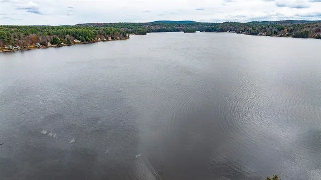 $675,000 | 94 Lakeshore Drive, Northwood, NH 03261