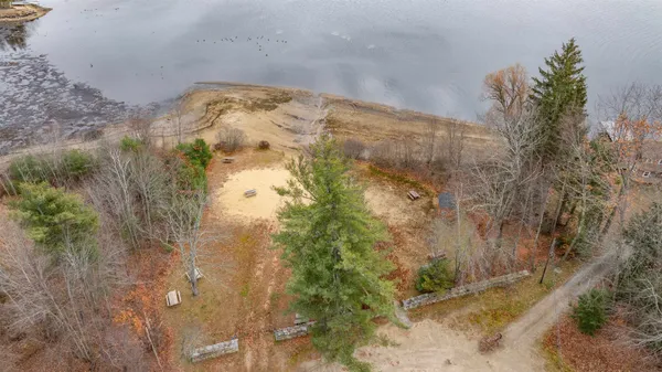 $675,000 | 94 Lakeshore Drive, Northwood, NH 03261