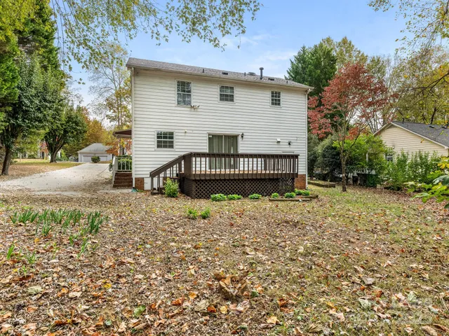 a view of backyard of a house