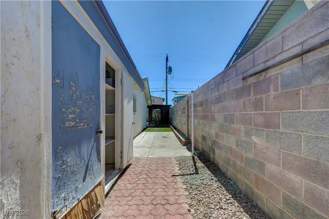 $2,030 | 6413 Bannock Way, Las Vegas, NV 89107