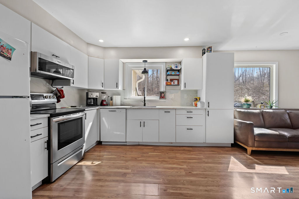 123 Jacob Road Southbury, CT 06488 - Photo 24 of 40