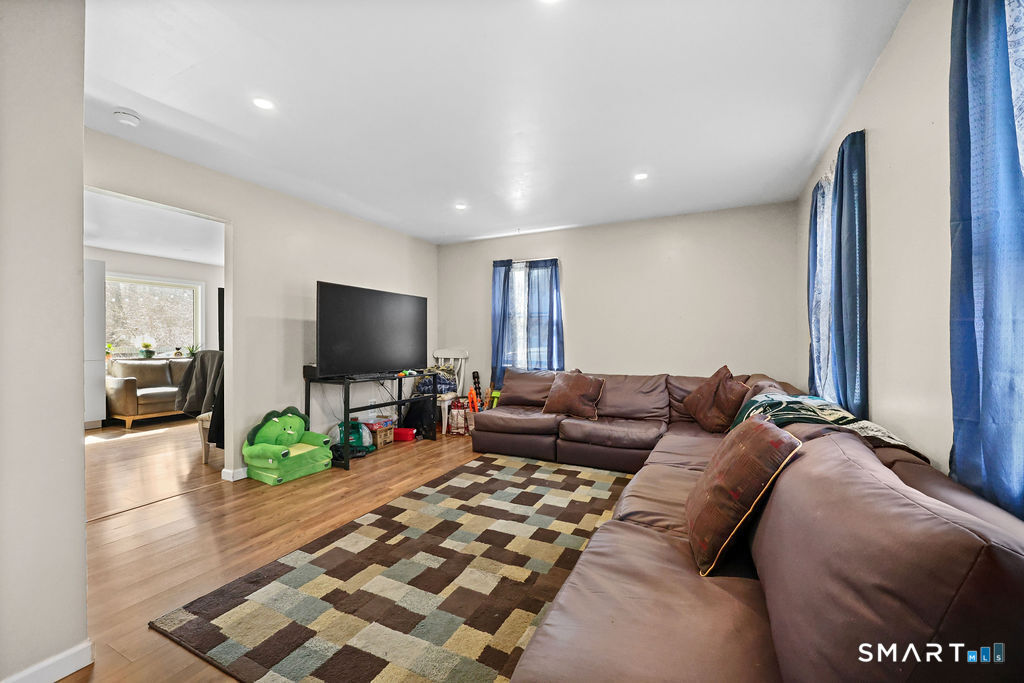 123 Jacob Road Southbury, CT 06488 - Photo 28 of 40