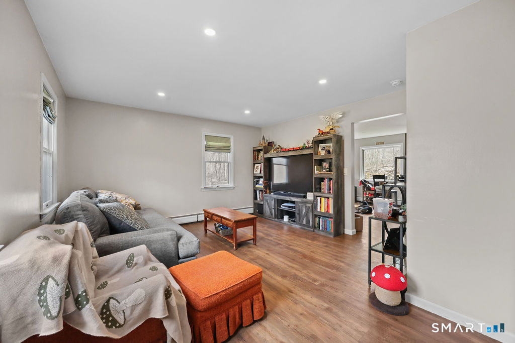 123 Jacob Road Southbury, CT 06488 - Photo 10 of 40