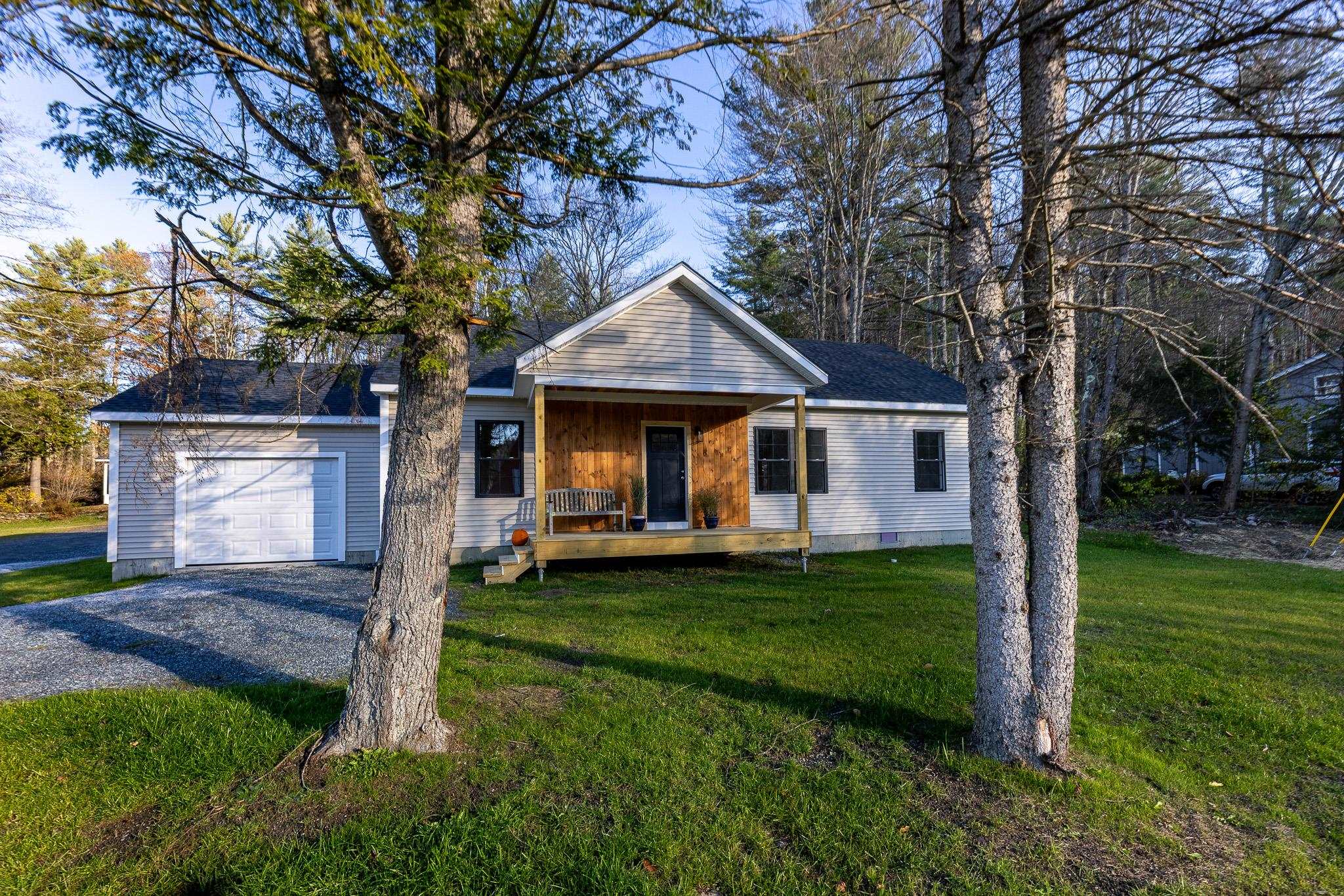 216 Quechee-Hartland Road Hartford, VT 05001 - Photo 2 of 29