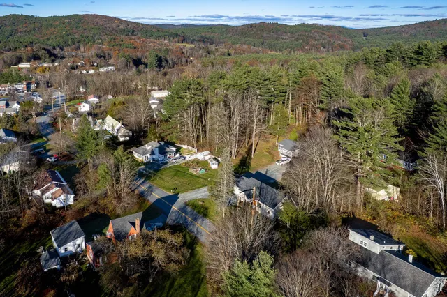 $499,000 | 216 Quechee-Hartland Road, Hartford, VT 05001