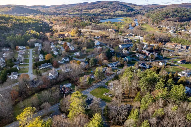 $499,000 | 216 Quechee-Hartland Road, Hartford, VT 05001