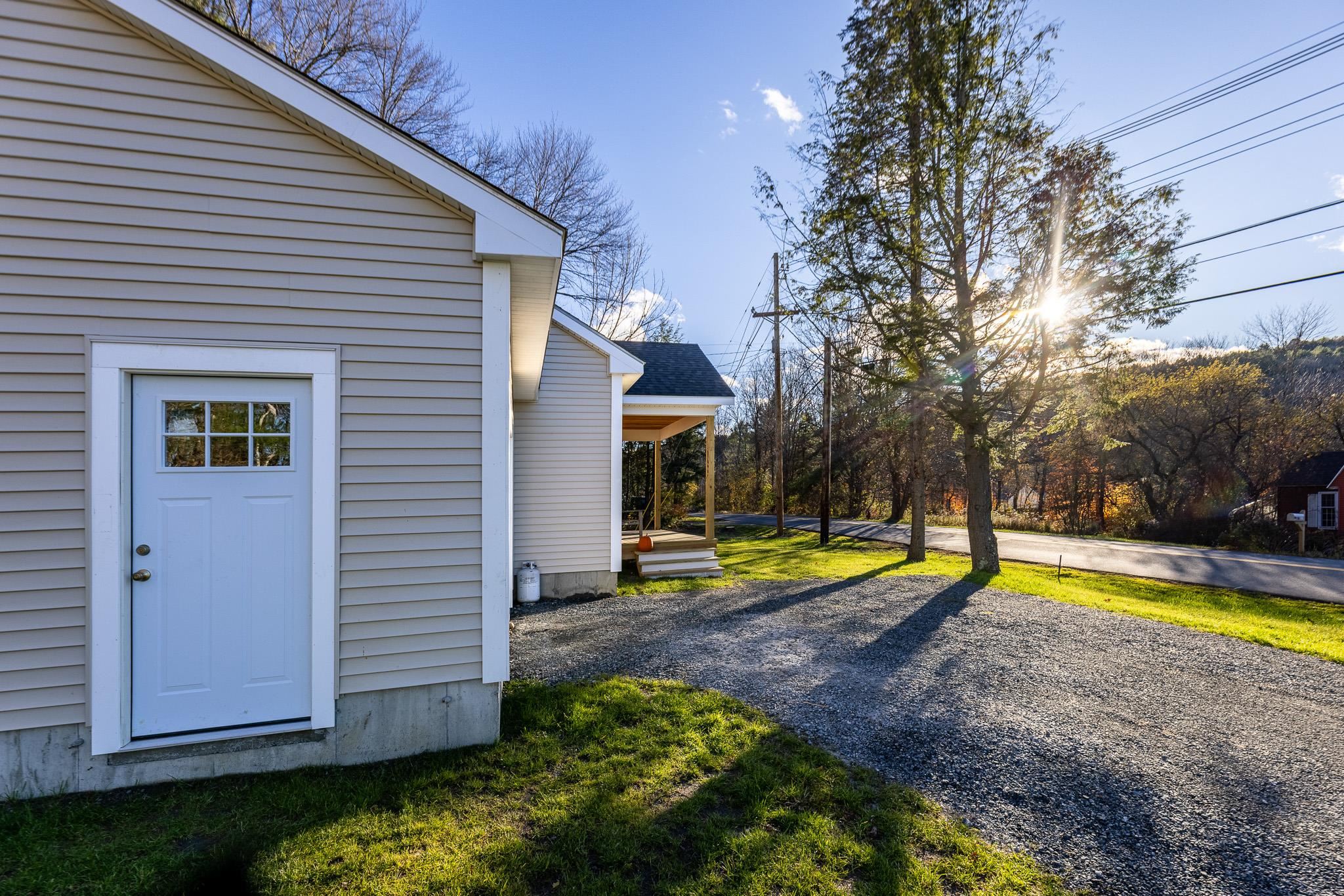 216 Quechee-Hartland Road Hartford, VT 05001 - Photo 6 of 29