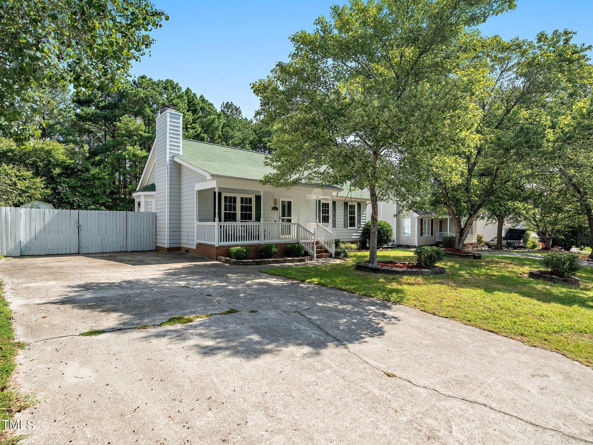 2-web-or-mls-3312 Castlegate-1