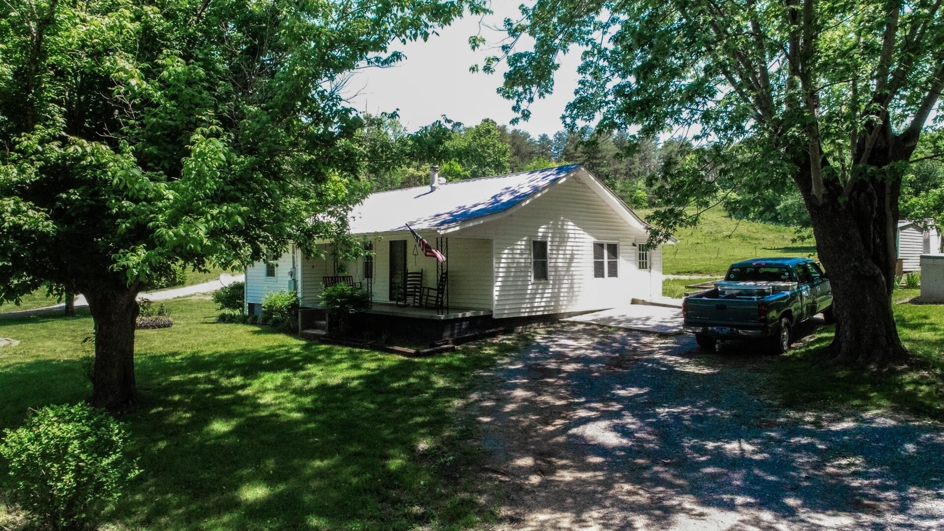 1405 Edwina Bridgeport Road Newport, TN 37821 - Photo 3 of 35 3.4