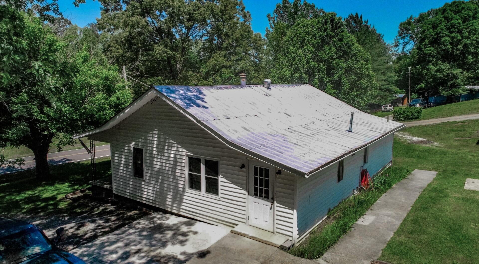 1405 Edwina Bridgeport Road Newport, TN 37821 - Photo 4 of 35 3.5