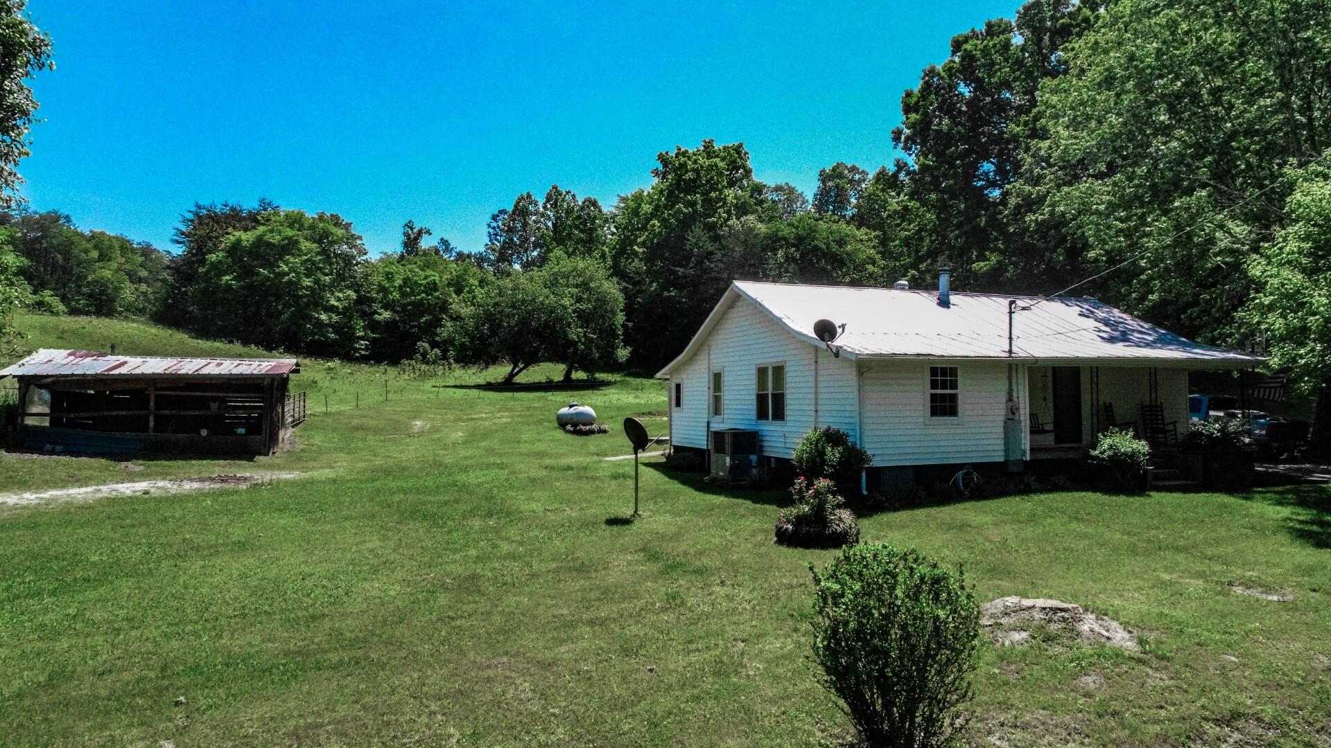 1405 Edwina Bridgeport Road Newport, TN 37821 - Photo 6 of 35 3