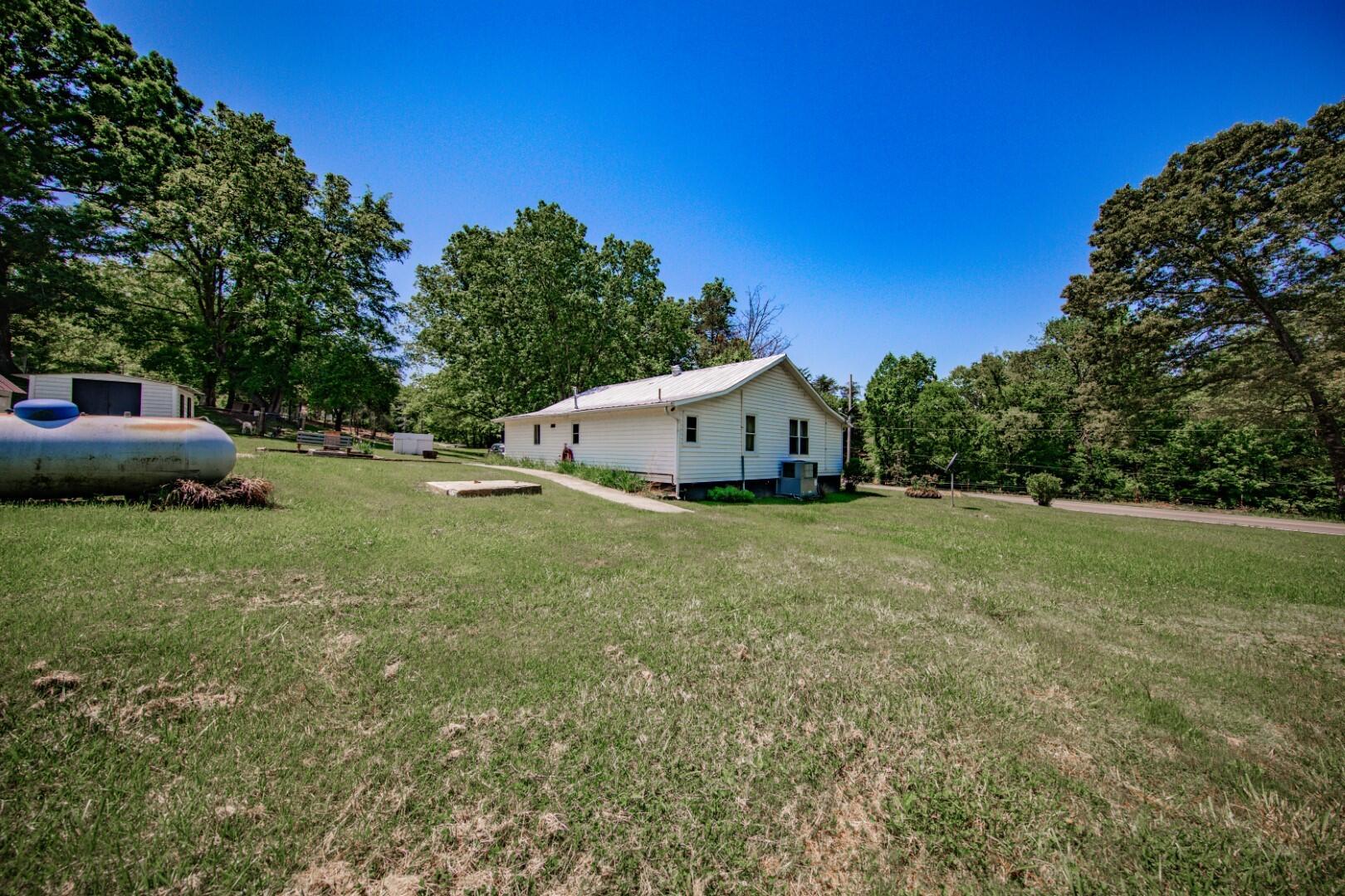1405 Edwina Bridgeport Road Newport, TN 37821 - Photo 8 of 35 5