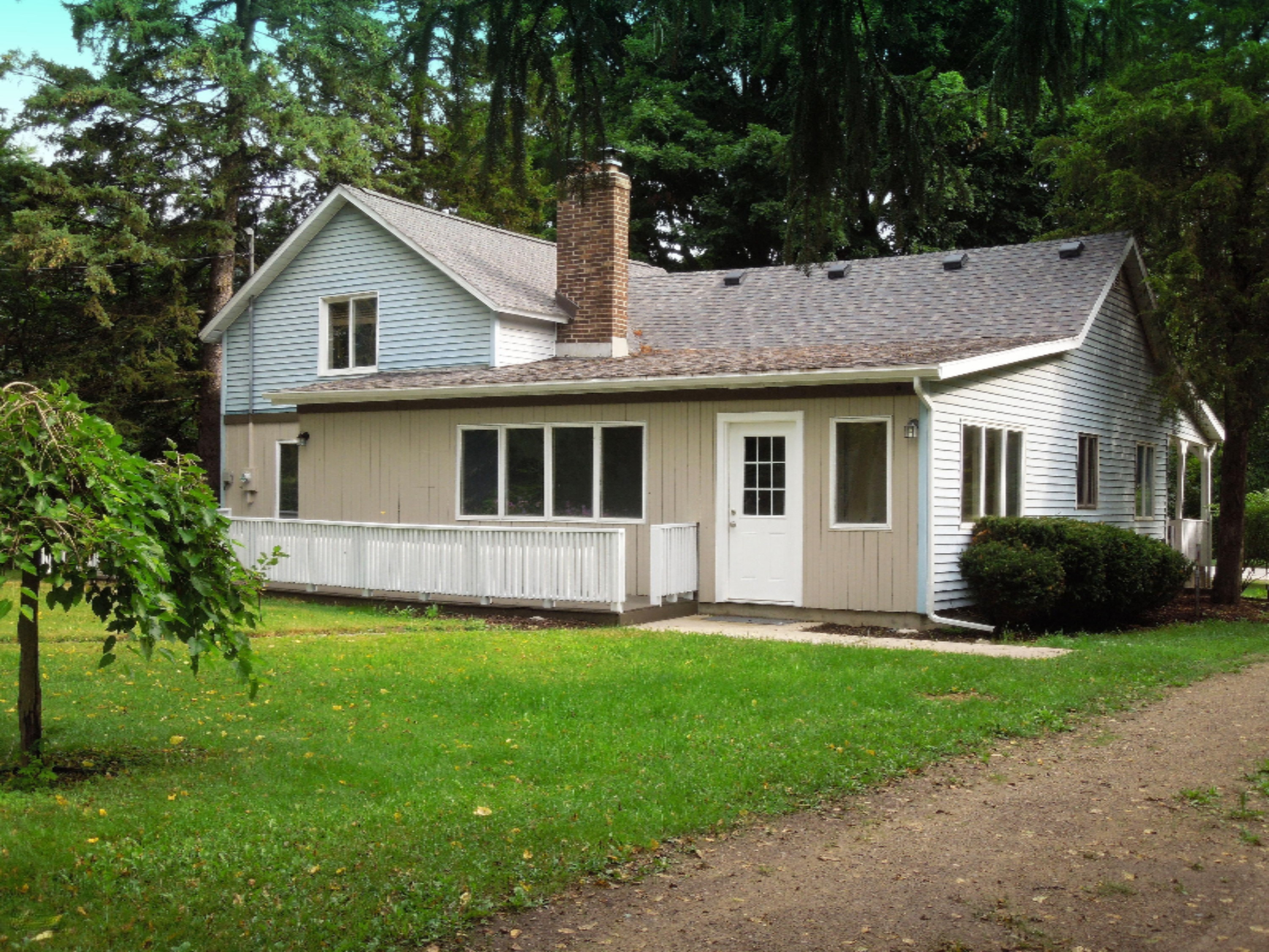 1998 Lincoln Road Allegan, MI 49010 - Photo 1 of 10 House pic