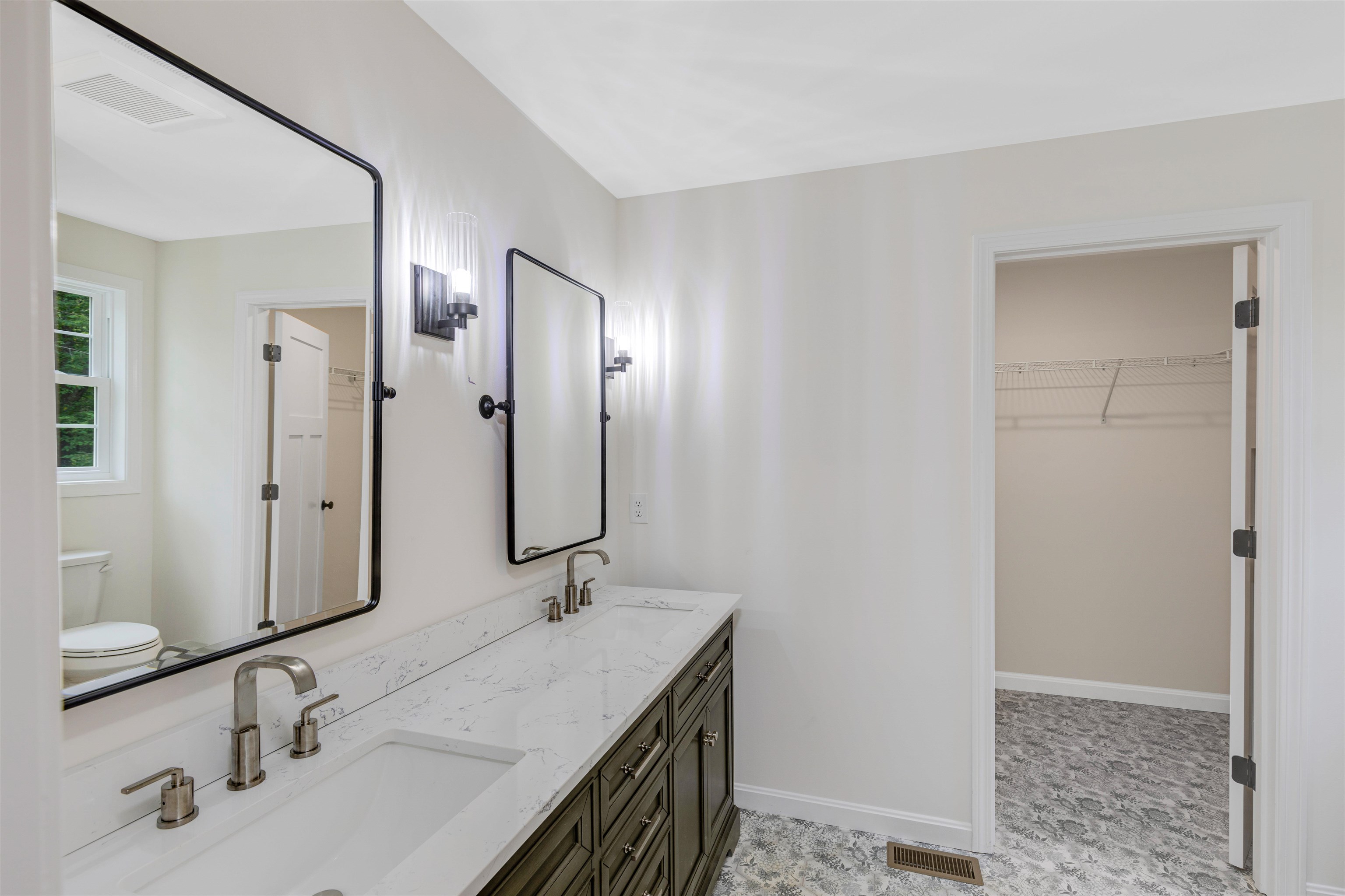 113 Danville Road Hampstead, NH 03826 - Photo 10 of 32