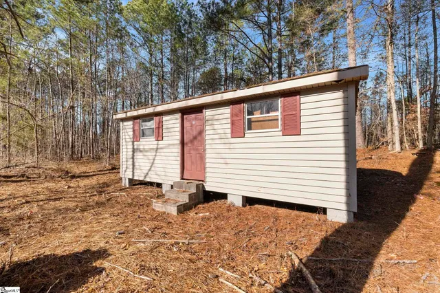 $180,000 | 2728 Indian Mound Road, Laurens, SC 29360