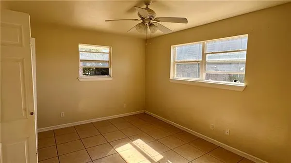 $1,250 | 1516 Aviators Street, Unit D, New Orleans, LA 70122