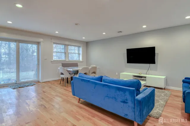 $4,000 | 30 Clara Drive, Piscataway, NJ 08854