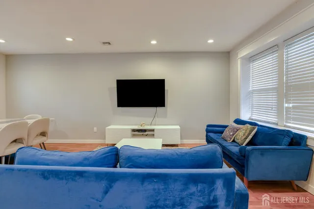 $4,000 | 30 Clara Drive, Piscataway, NJ 08854