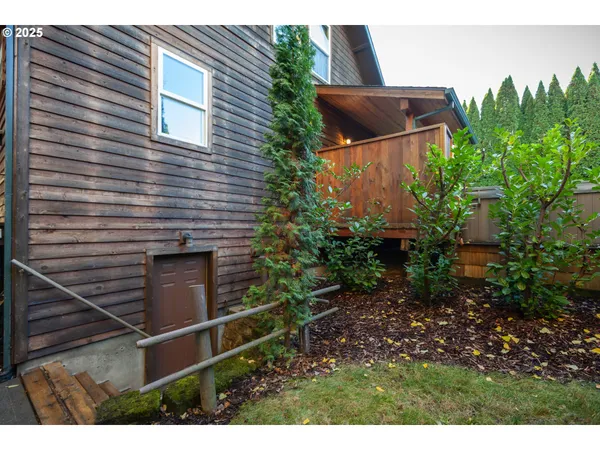 $799,000 | 3056 Highway 35, Hood River, OR 97031