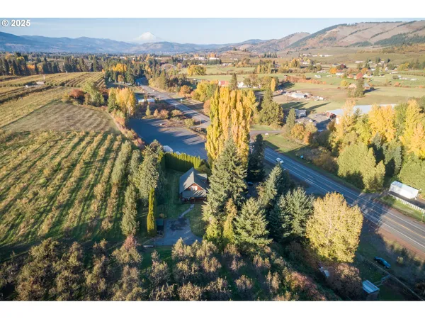 $799,000 | 3056 Highway 35, Hood River, OR 97031