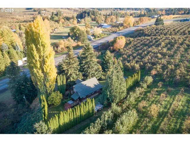 $825,000 | 3056 Highway 35, Hood River, OR 97031