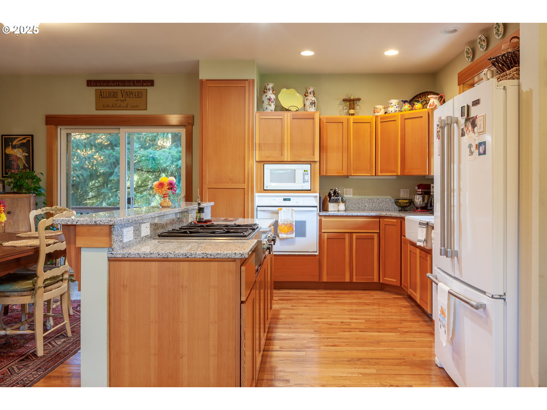 3056 Highway 35 Hood River, OR 97031 - Photo 19 of 48 Kitchen