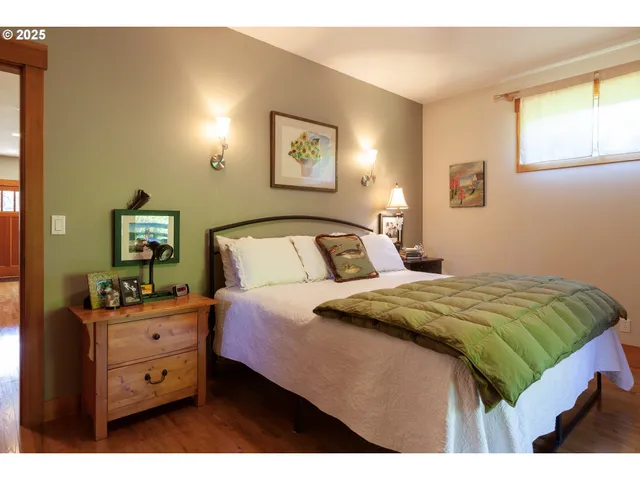 $825,000 | 3056 Highway 35, Hood River, OR 97031