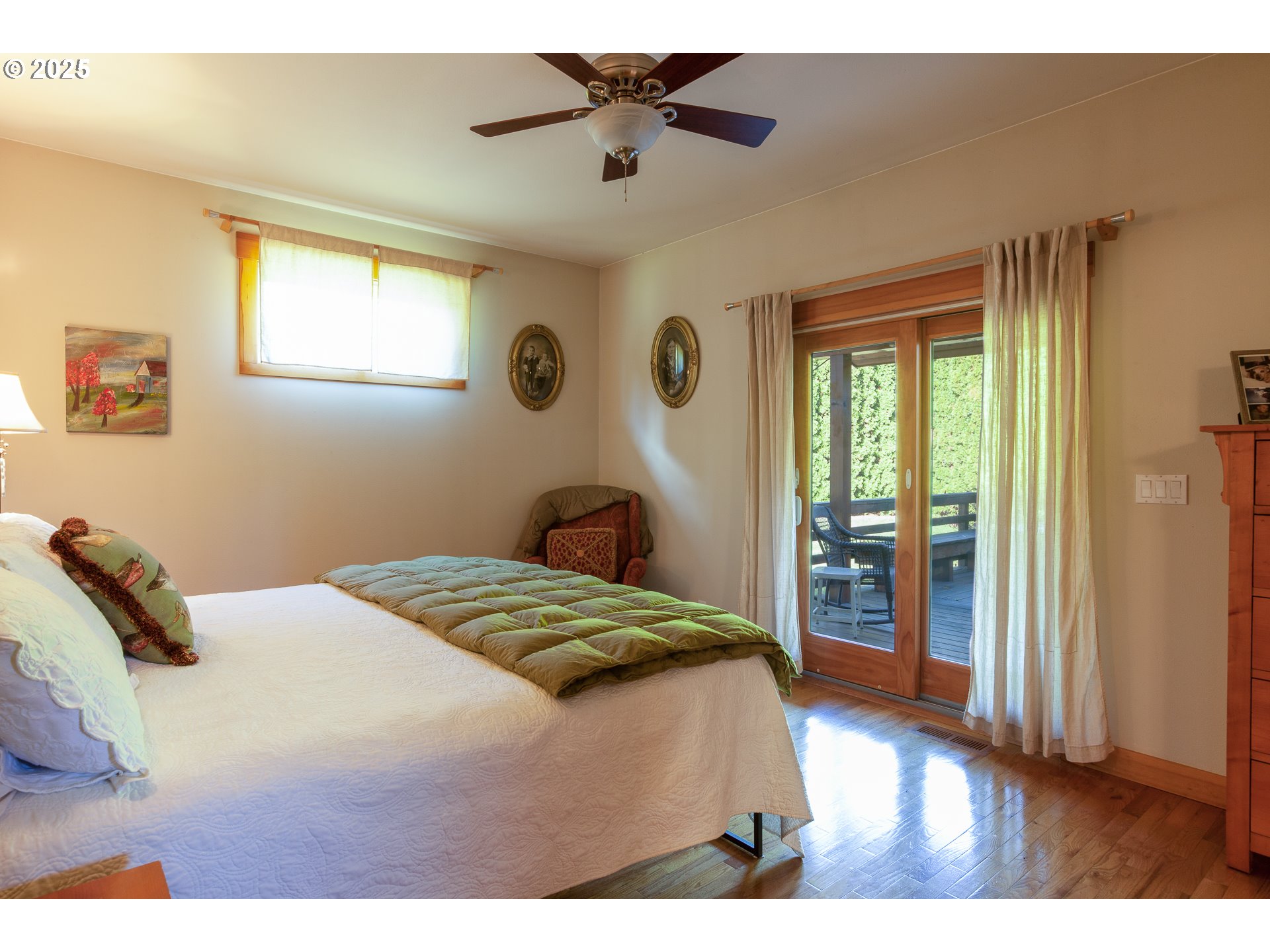 3056 Highway 35 Hood River, OR 97031 - Photo 31 of 48 Bedroom, Primary