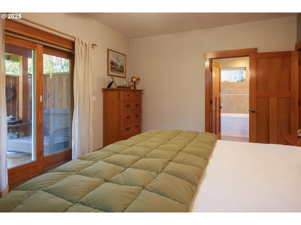 $799,000 | 3056 Highway 35, Hood River, OR 97031